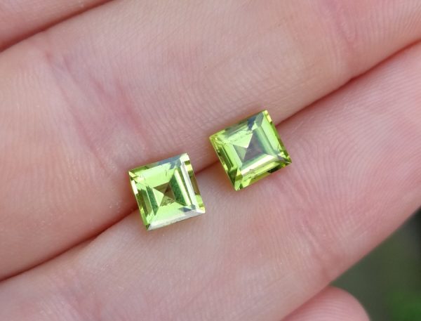 peridot 2 Peridot patrat 6 mm.