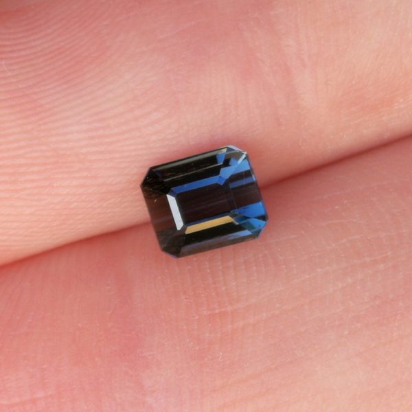 turmalina albastra turmalina albastra