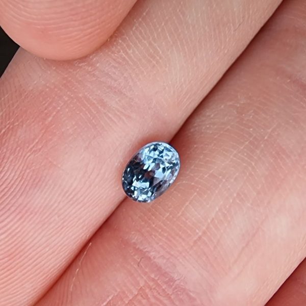 Spinel albastru