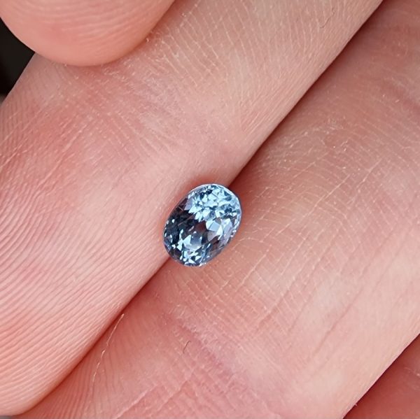 Spinel albastru