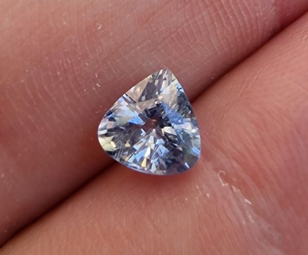 20230910_114344 Safir albastru