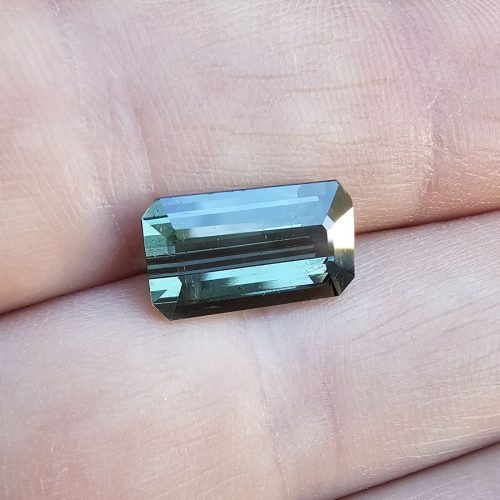 20240125_084303 turmalina verde gri