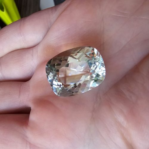 Topaz verde albastru