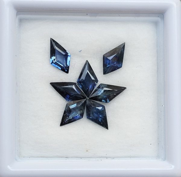 Safire albastre kite