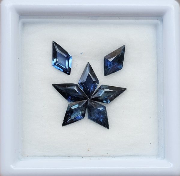 Safire albastre kite