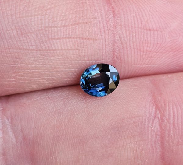 Safir natural albastru