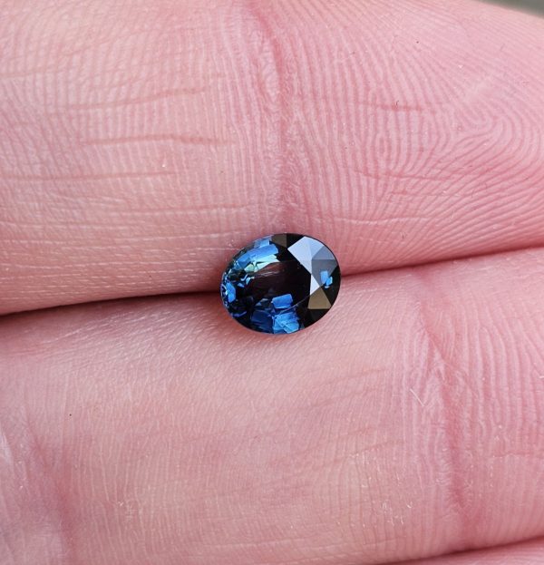 Safir natural albastru