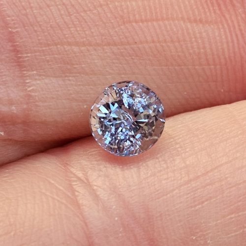 Safir albastru rotund