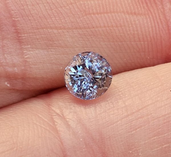 20250112_132400 Safir albastru rotund