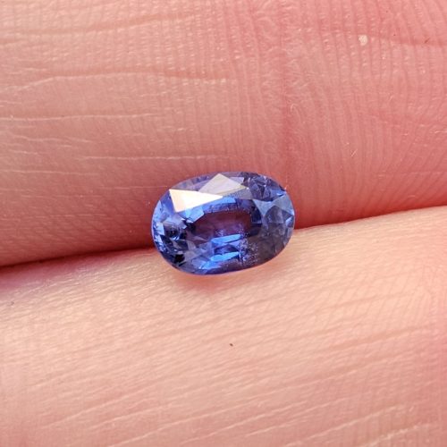 Safir albastru natural