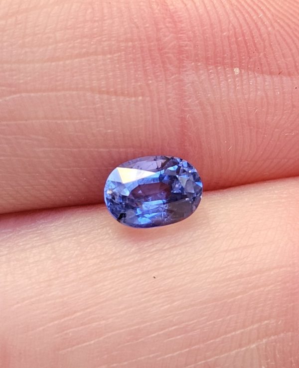 Safir albastru natural