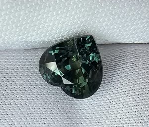 Safir verde din Australia