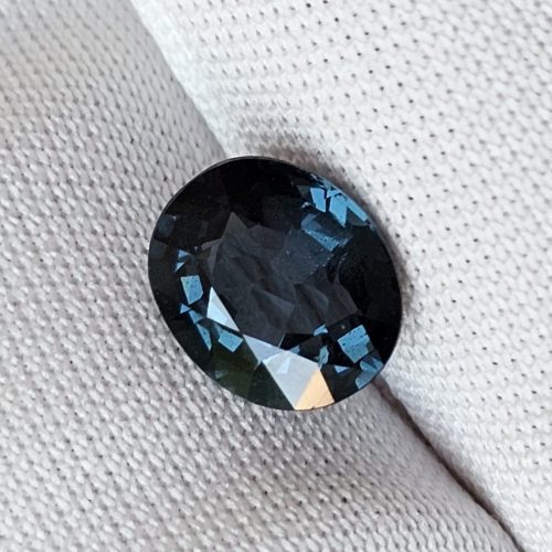 Spinel albastru 1.18 ct.