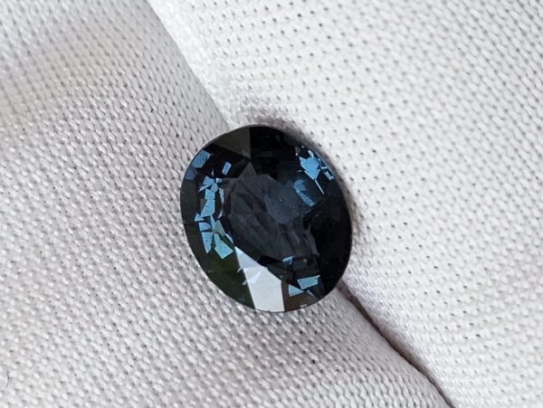 Spinel albastru 1.18 ct.