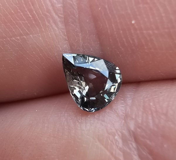 Safir color-change 1.14 ct.
