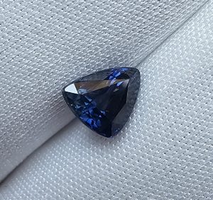 safir albastru