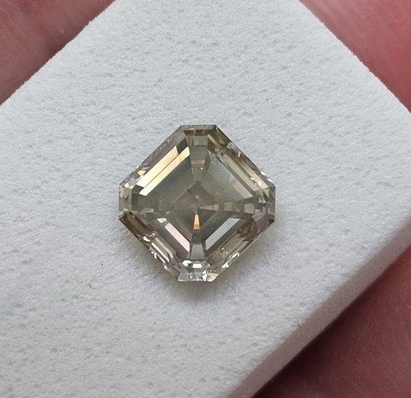 20251030_084932 diamant