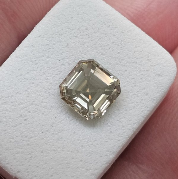 20251030_085014 diamant