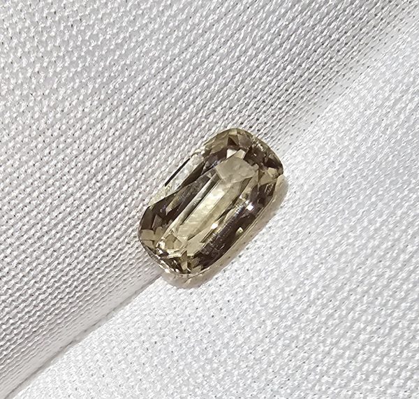 Diaspor color-change natural