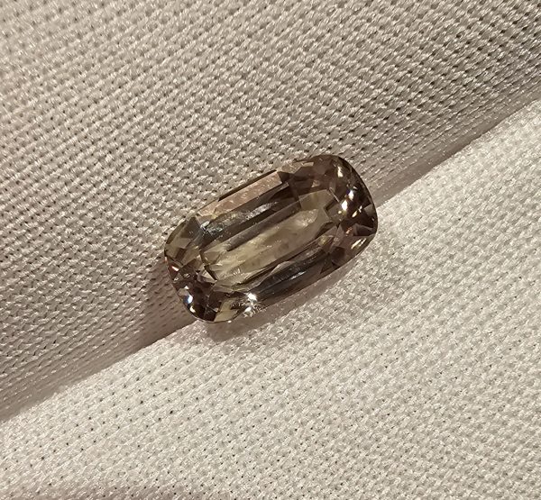 Diaspor color-change natural