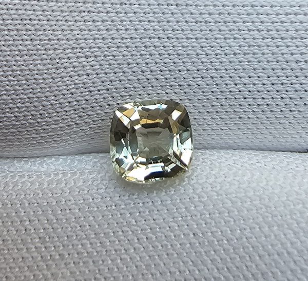 Diaspor color-change natural