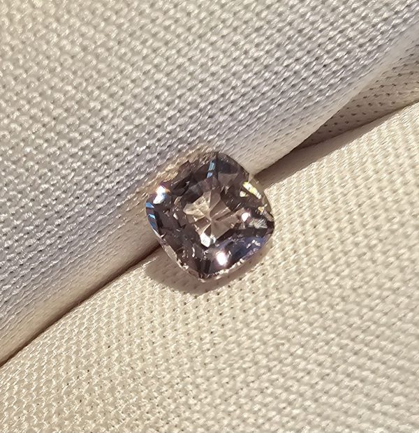 Diaspor color-change natural