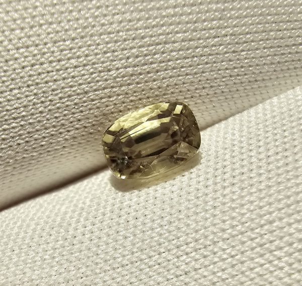 Diaspor color-change natural