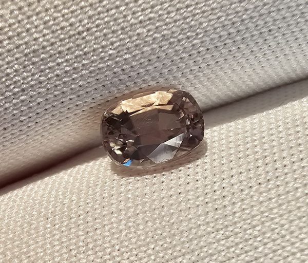 Diaspor color-change natural