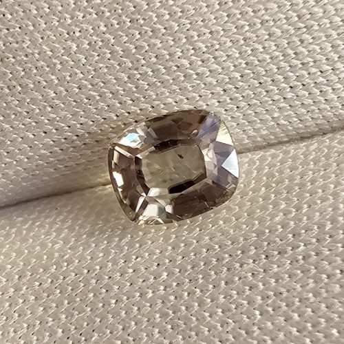 Diaspor color-change natural