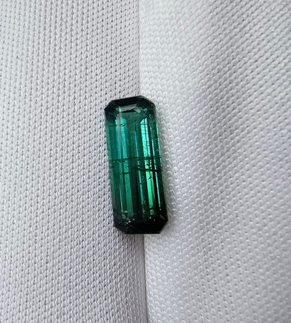 20260106_153912 Turmalina naturala verde