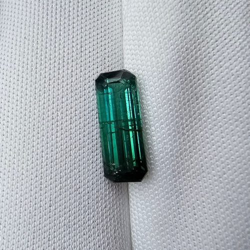 Turmalina naturala verde