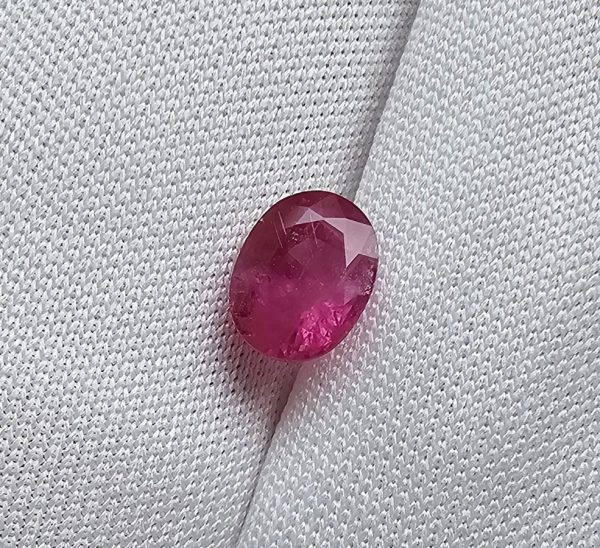 20260106_154720 Safir natural roz