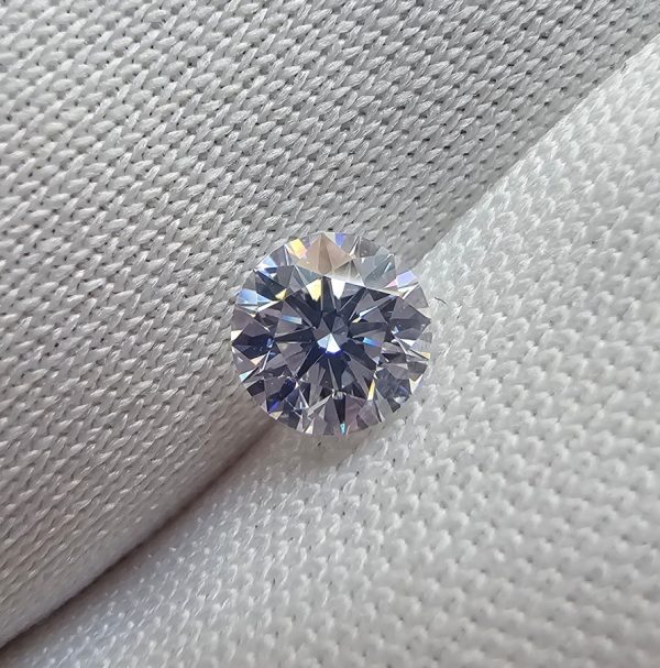 20260117_094347 diamant natural briliant