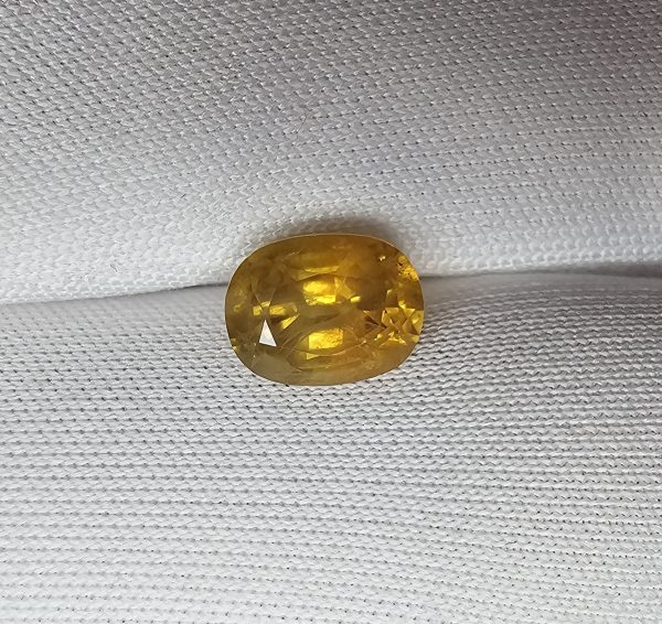 20260201_101339 Safir natural galben