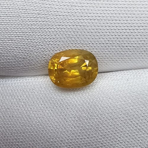 Safir natural galben
