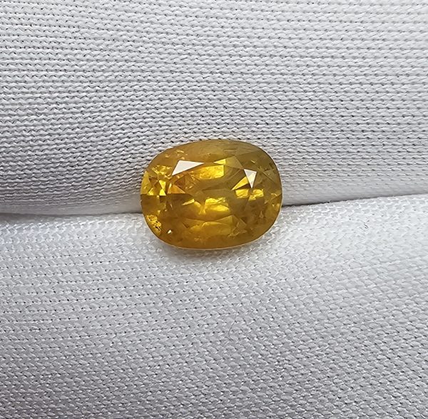 20260201_101352 Safir natural galben