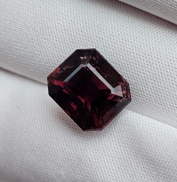 Turmalina naturala 7.01 ct.