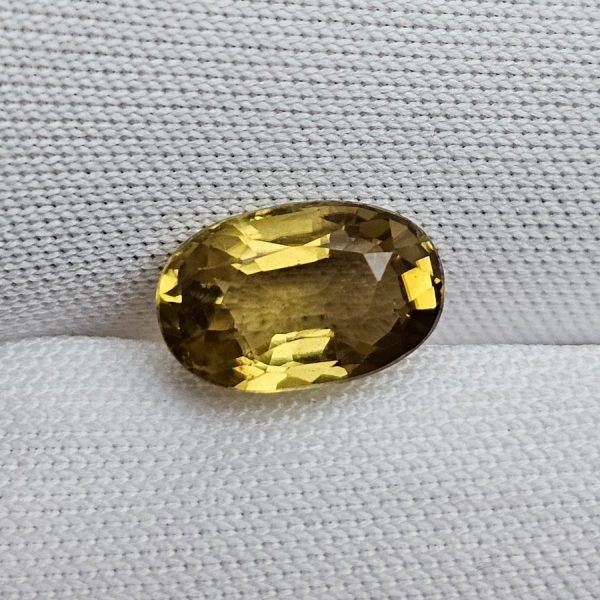 turmalina galbena natural