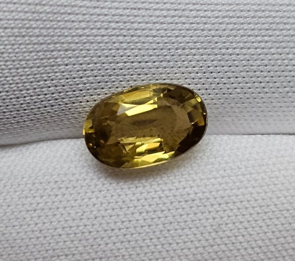 turmalina galbena natural