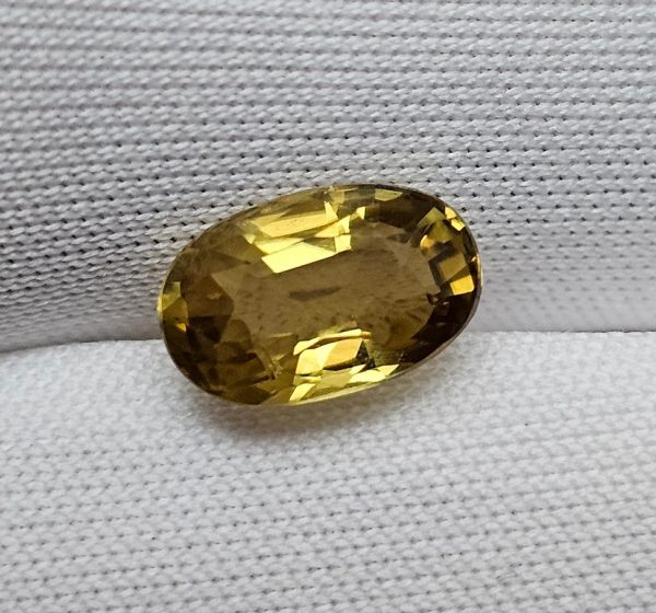 turmalina galbena natural