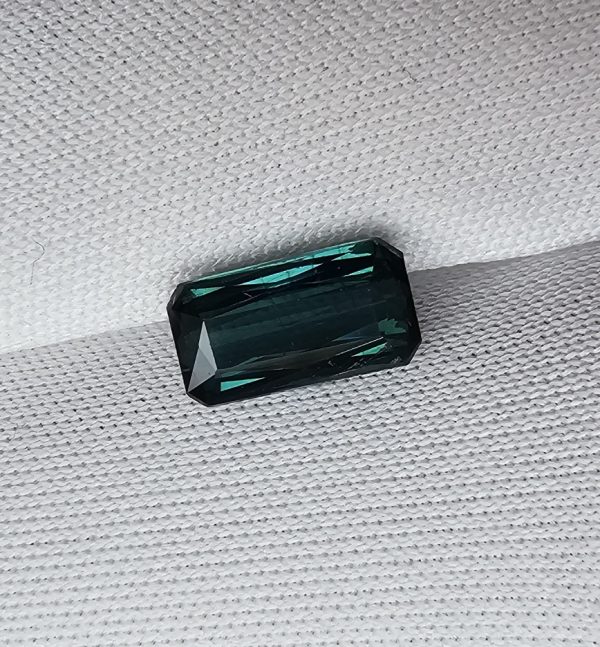 20260315_084112 turmalina naturala verde