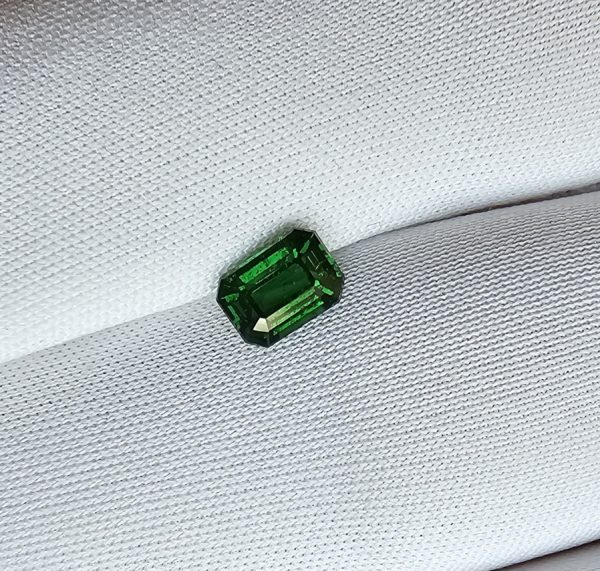 20260321_095708 Granat tsavorite