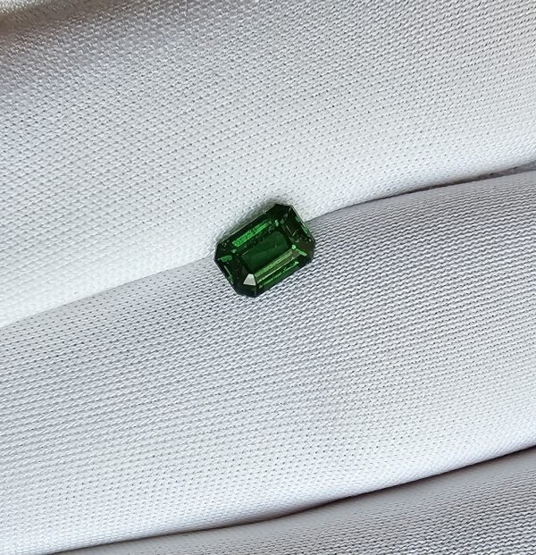 20260321_095710 Granat tsavorite