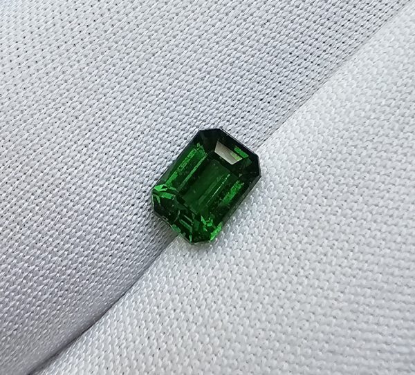 20260321_095809 Granat tsavorite