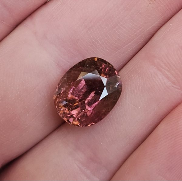 Turmalina roz naturala