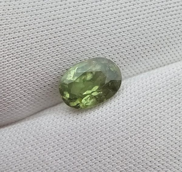 granat demantoid