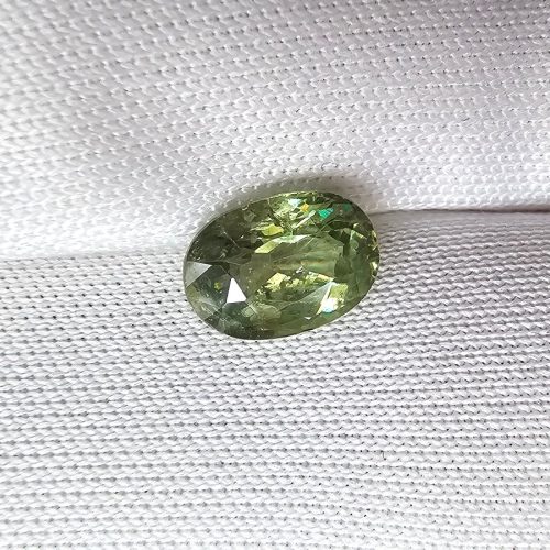 granat demantoid