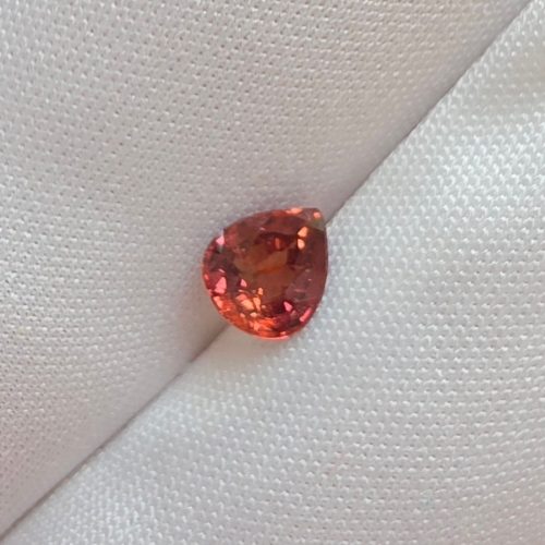 safir portocaliu
