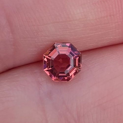 Turmalina roz 0.95 ct.
