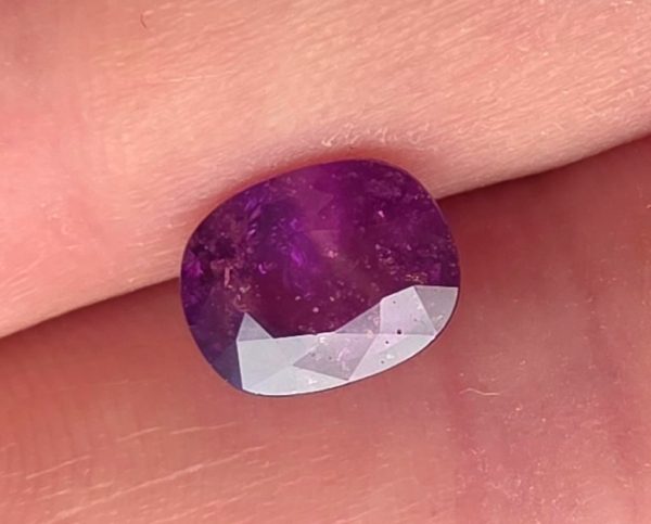 20260823_104630n Safir roz 1.97 ct.